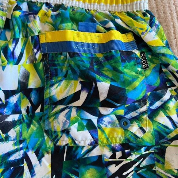 Hugo Boss Swim Trunks Board Shorts Men Small Blue Abstract Mesh Lined Drawstring - Picture 10 of 10